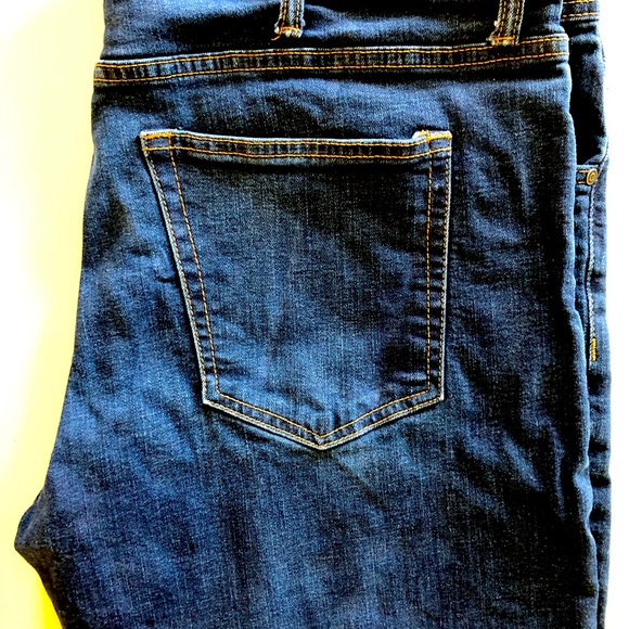 Like new straight leg indigo jeans from GH Bass. - Picture 3 of 5